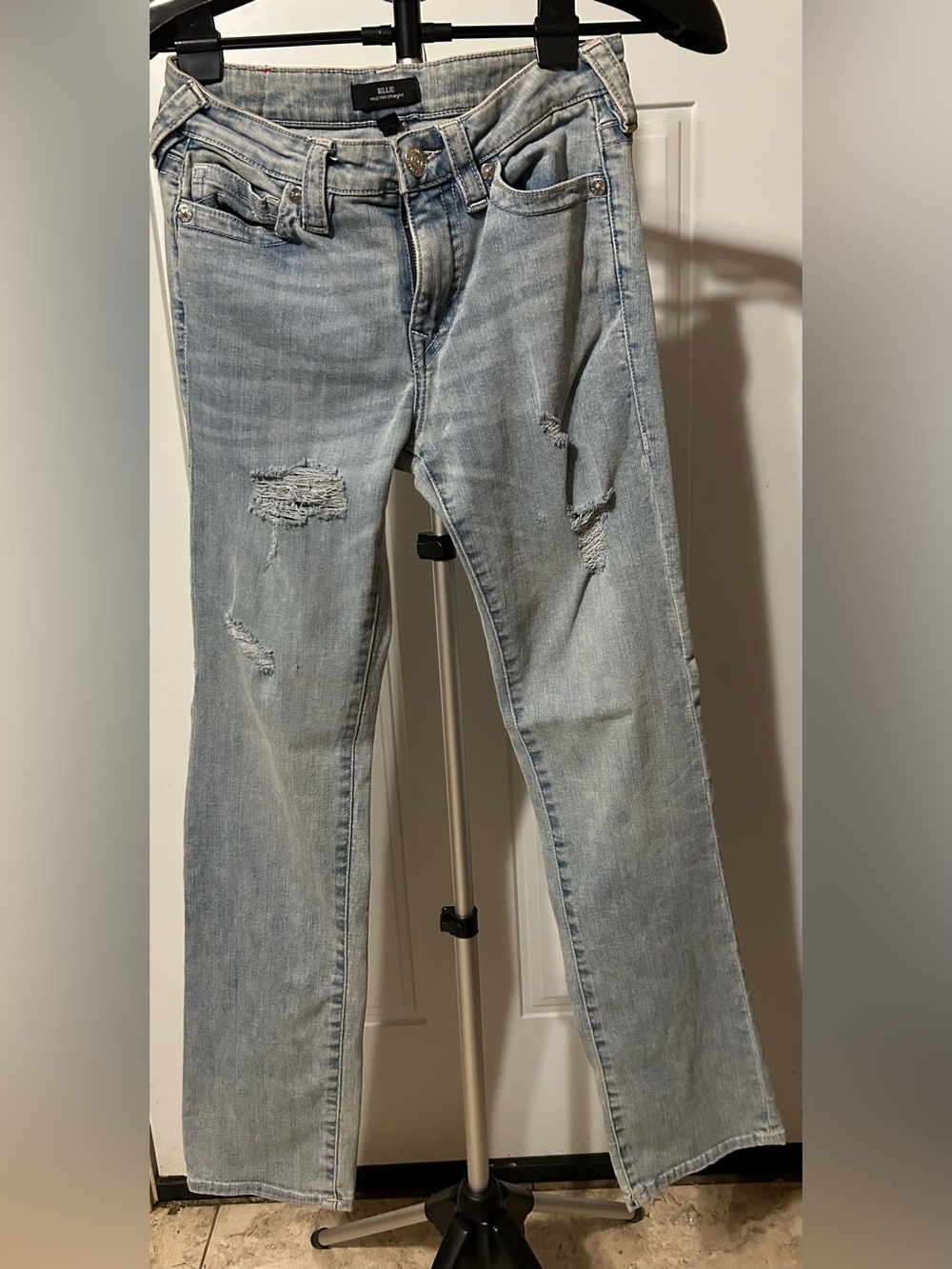 True Religion woman’s Light Wash Denim Straight Jeans
